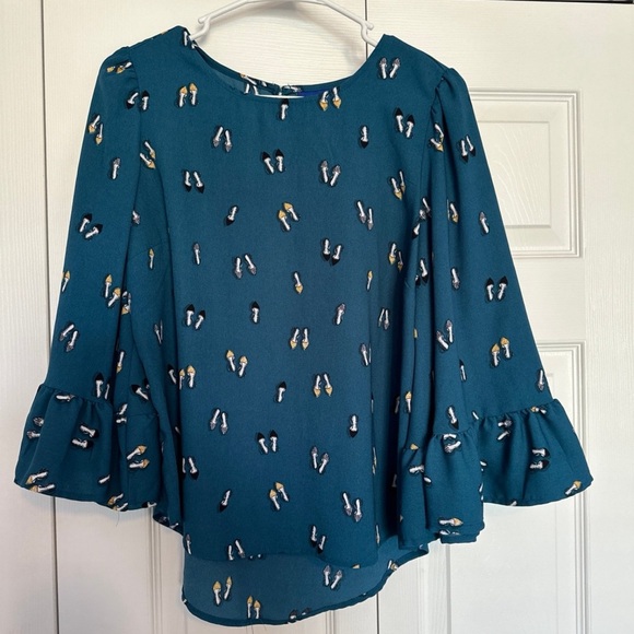 Apt. 9 Top - Picture 1 of 4